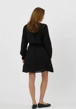 Moves Soleima- Jurk - Black 7 Moves Soleima- Jurk - Black -Moves Winkel 0e79cb1e2fa94d0c8c1deb8ff9130920