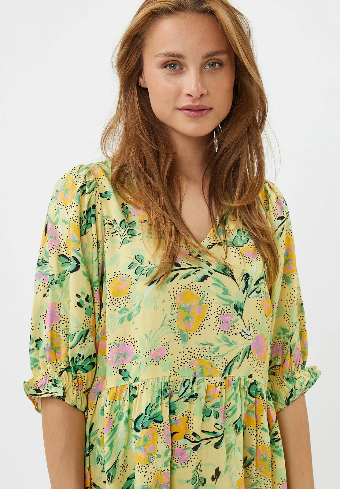 Moves Nirello 2676 - Jurk - Pale Banana 6 Moves Nirello 2676 - Jurk - Pale Banana - Afbeelding 4