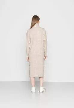 Moves Bradlie - Gebreide Jurk - Beige -Moves Winkel 3a7f9eeee8fa45febf0ec74ca4714d71