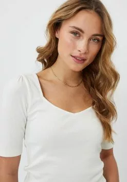 Moves Masia - T-Shirt Basic - Ivory -Moves Winkel 3c41a41b97024c179eab568189464655