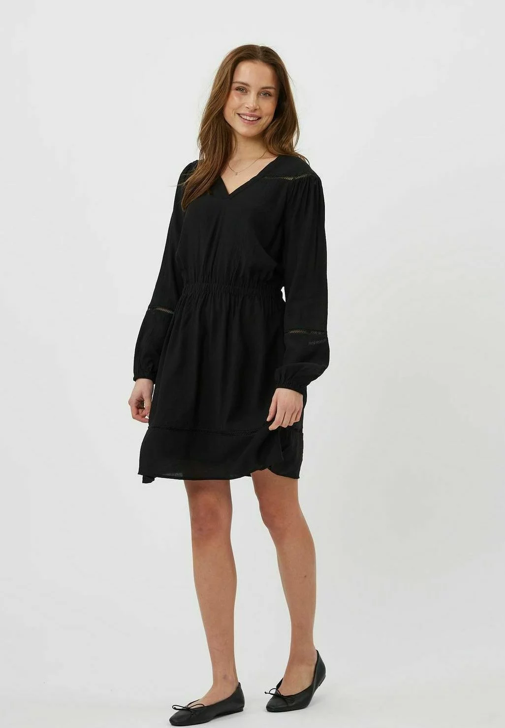 Moves Soleima- Jurk - Black 4 Moves Soleima- Jurk - Black - Afbeelding 2