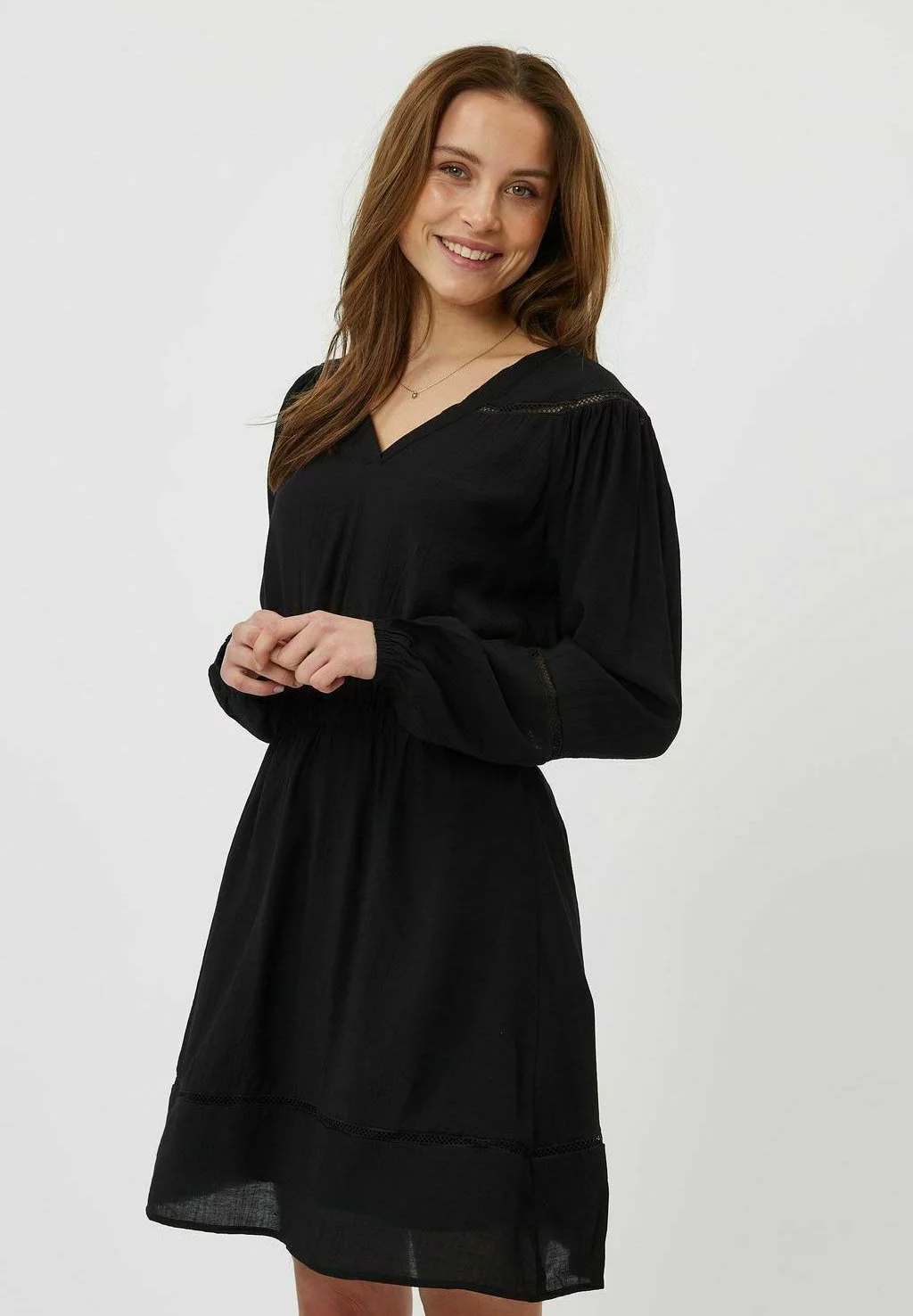 Moves Soleima- Jurk - Black 3 Moves Soleima- Jurk - Black