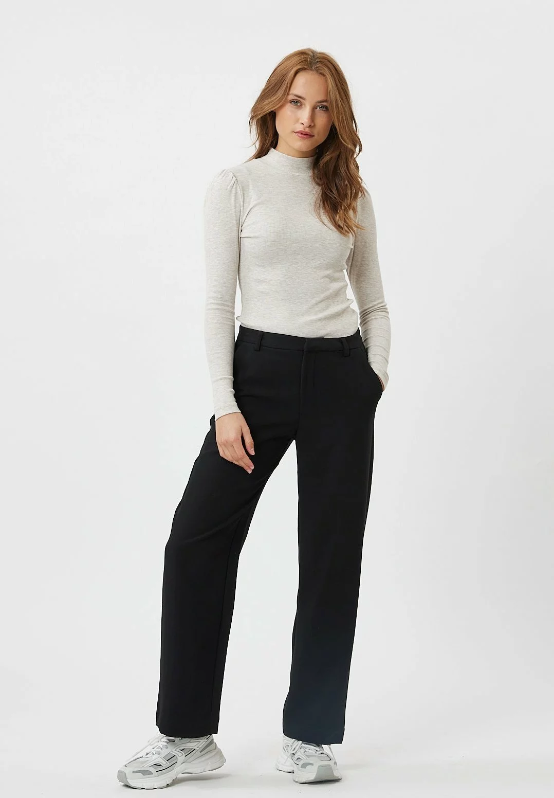 Moves Fienna - Longsleeve - Sahara 3 Moves Fienna - Longsleeve - Sahara