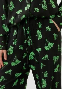 Moves Broek - Black 10 Moves Broek - Black -Moves Winkel c58d73f6e9b840c89295fbf71f9549d3