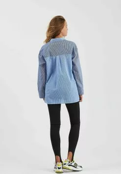 Moves Dari - Overhemdblouse - Blue Depth 10 Moves Dari - Overhemdblouse - Blue Depth -Moves Winkel e40b3ec3c862465db3811509bebb70e4