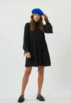 Moves Aminna- Jurk - Black